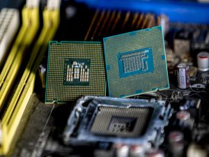 intel-ve-amd-cpularinda-zafiyet-tespit-edildi